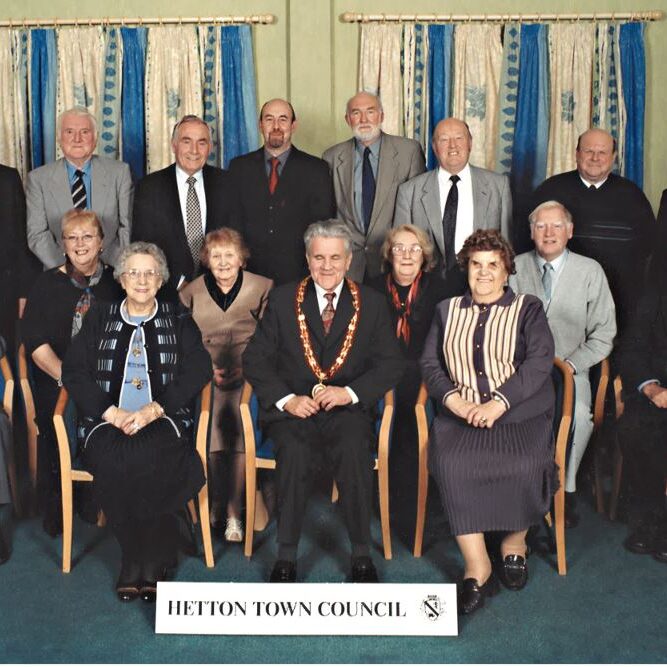 Photograph showing the Councillors representing Hetton Town Council 2003 to 2004